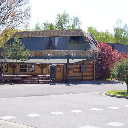 Bed and Breakfast Penzion Ten Pardubice Exterior foto
